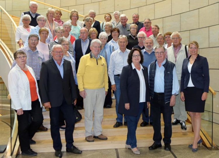 Besuchergruppe der Senioren Union Rheine zu Gast im Düsseldorfer Landtag